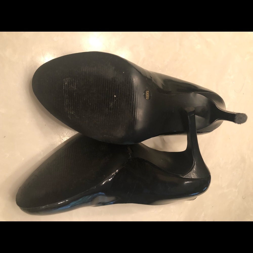 BCBG Paris Black Patent Leather Pumps - Picture 5 of 7